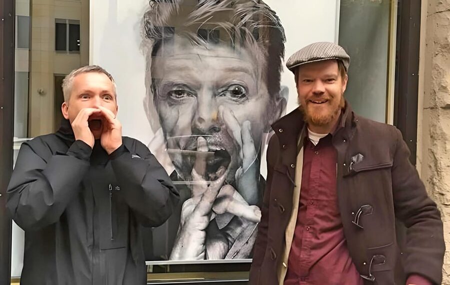 Berlin: David Bowie & 1970s Berlin Guided Walking Tour - Bertolt-Brecht-Platz, Tränenpalast, and Anhalter Bahnhof: how transit shaped the era