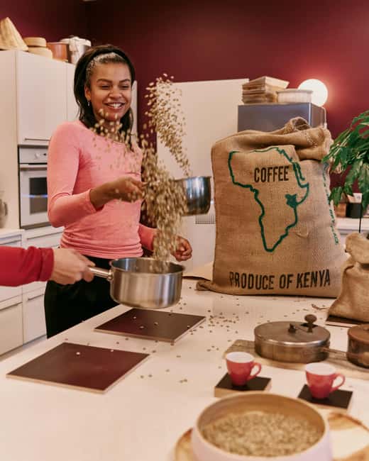 Berlin: DIY Coffee Roasting Workshop - From roast to cup: grinding, brewing, and tasting two coffees