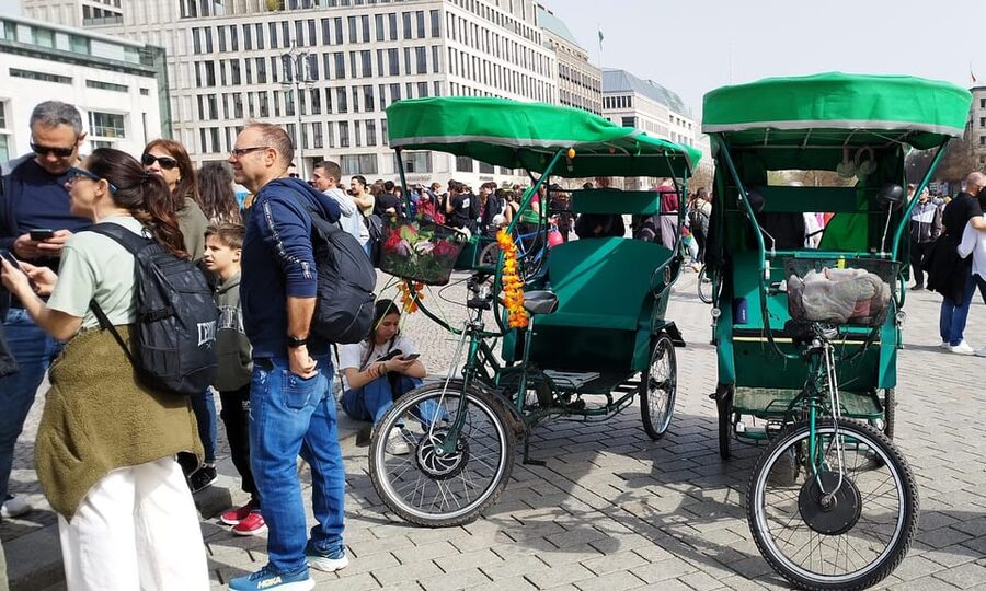 Berlin (E)Bike Tour Historical Highlights in Small groups - Safety, Comfort, and What to Bring