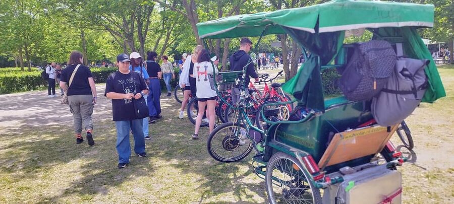 Berlin (E)Bike Tour Historical Highlights in Small groups - Rolling Into Berlin Mitte Without the Usual Time Sink
