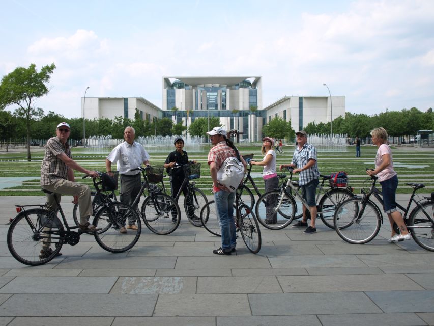Berlin: E-Bike Tour of the Berlin Wall and Mitte Highlights - The bike, the pace, and how to stay comfortable for 3.5 hours