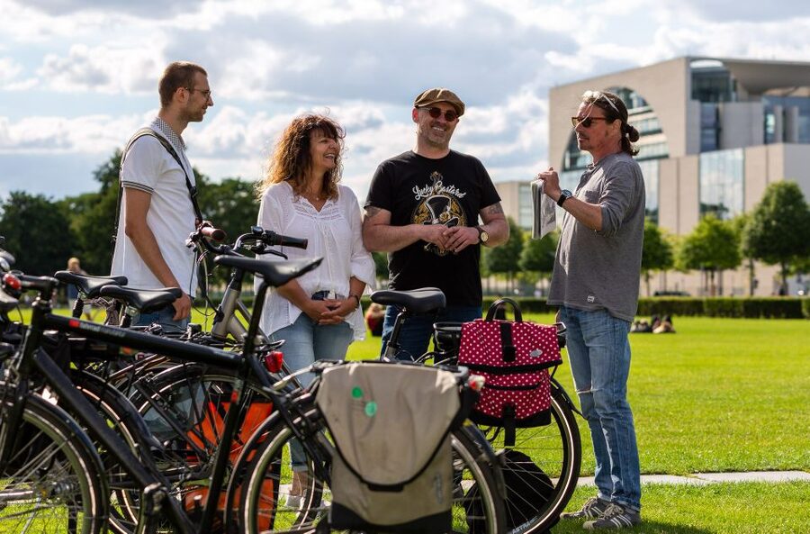 Berlin: E-Bike Tour of the Berlin Wall and Mitte Highlights - Starting at Bornholmer Strasse: the Wall’s opening moment