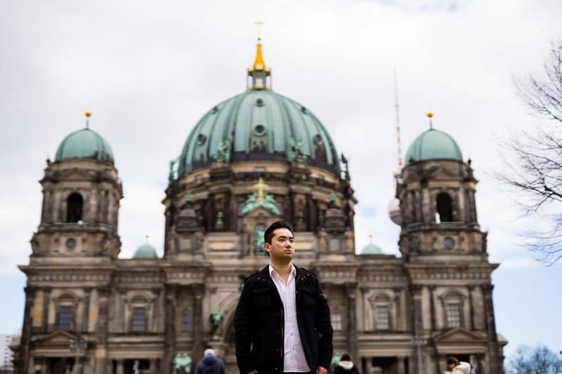 Berlin: Early Morning Private Photoshoot to avoid the Crowd - Key highlights at a glance