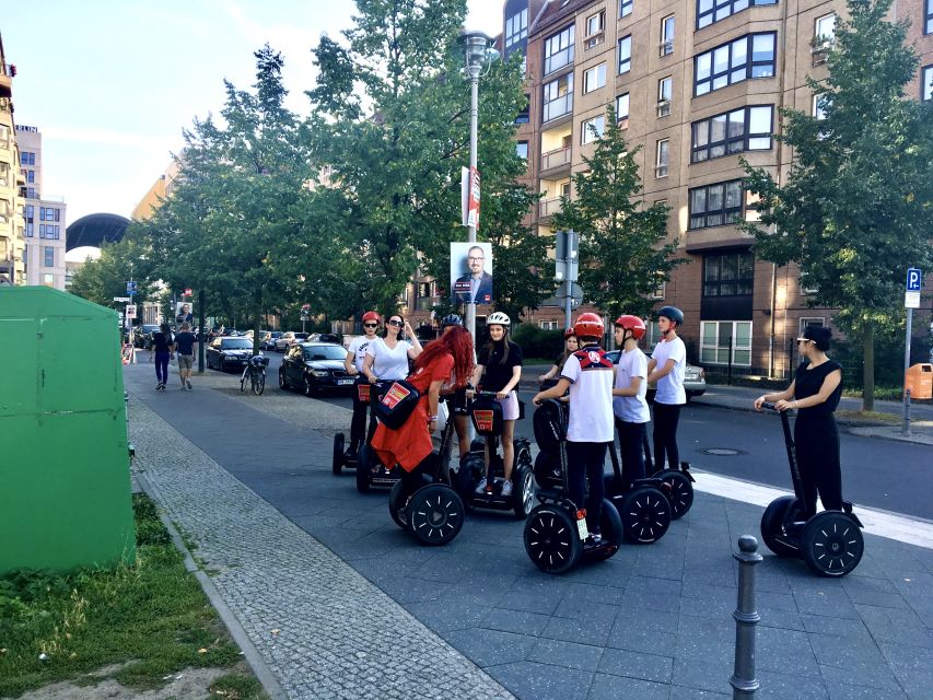 Berlin: East Meets West Segway tour Adventure - Reichstag and the glass dome: transparency as architecture