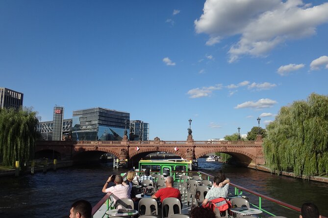 Berlin East Side Tour 2.5 hour cruise with commentary - East Side Gallery: Cold War art you can see in motion