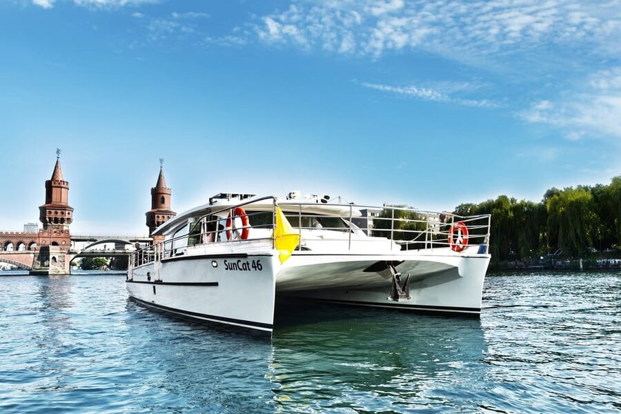 Berlin: Exclusive Boat Tour on a Solar-Powered Catamaran - Comfort and Seating: Where to Sit for Shade, Views, and Calm