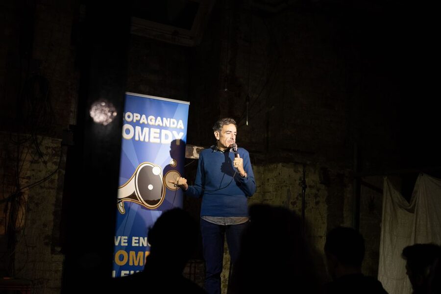Berlin: Expats in Berlin Comedy Show Ticket - First 15 Minutes Matter: The Host, the Shot, and the Warm-Up