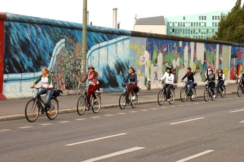 Berlin: Experience the Alternative Kreuzberg on a Bike Tour - Club der Visionäre and Wrangelkiez: everyday Berlin with a subculture pulse