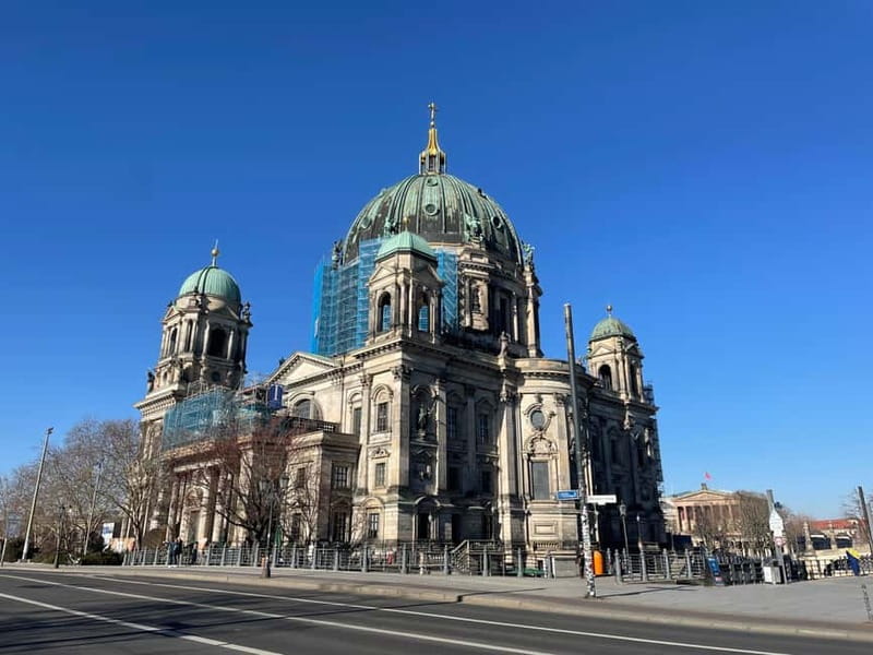Berlin Food Tour: Taste the Best with a Full Meal & Beer - Who should book this tour (and who might not)