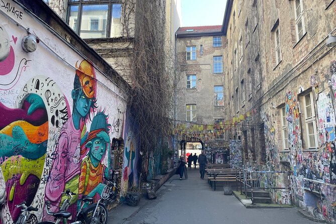 Berlin Food Tour with Full Meal & Drinks by Do Eat Better - Stop 3 on Rosenthaler Straße: doner kebab, Turkish roots, Berlin reality