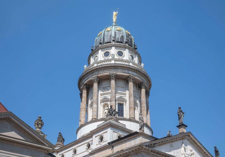 Berlin: Französischer Dom 360° Panorama & Crémant to go - What $16 Covers: Entry + a 0.2 l Crémant Toast