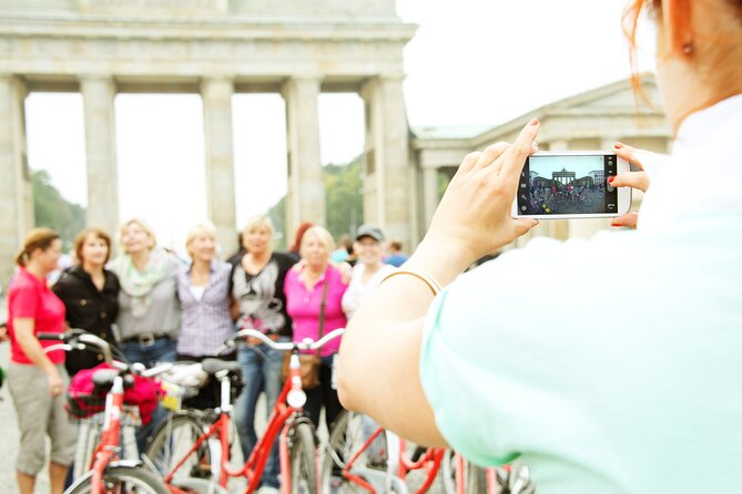Berlin: Guided Private Bike Tour to Explore the Highlights - Why a 3-hour private bike tour makes sense for Berlin