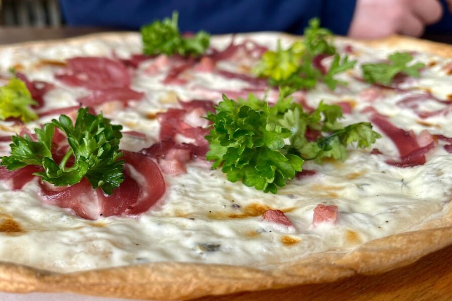 Berlin: Guided Street Food & Cultural Walking Tour - The 150-Minute Tastings: Flatbreads, Tacos, and East Berliner Bites