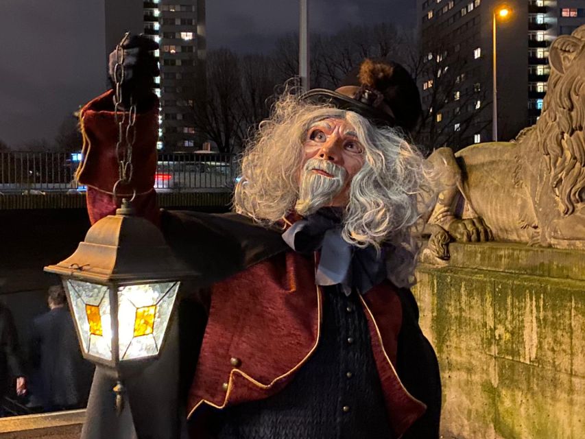 Berlin: Guided Walking Tour by Night - Lanterns, Headphones, and Night Magic in Nikolaiviertel