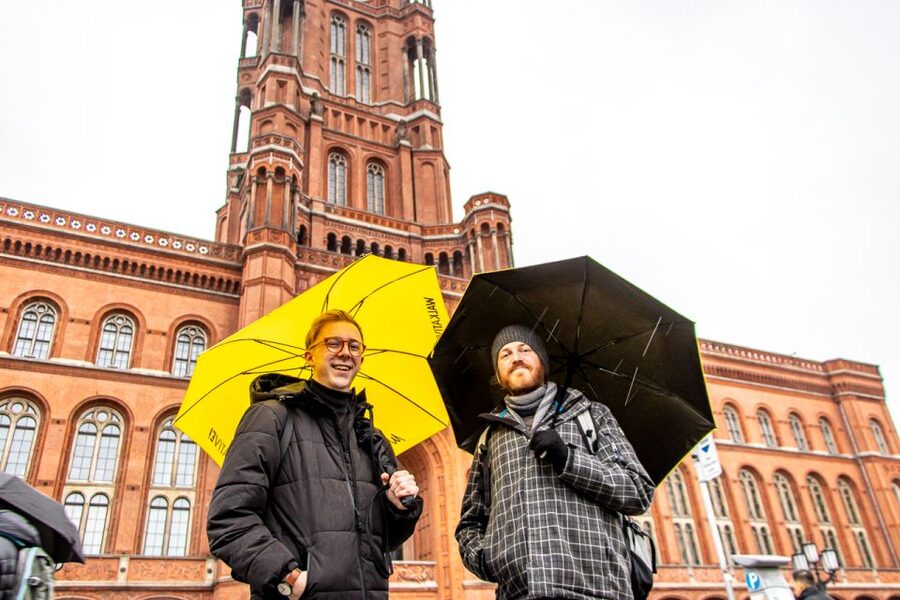 Berlin: Guided Walking Tour in English - Meeting at Rotes Rathaus: Easy Start, Clear Orientation