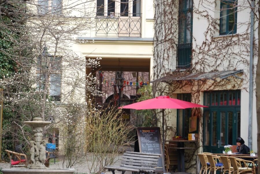 Berlin: Hackesche Höfe Courtyards Walking Tour - Price and value: where the $43 fits