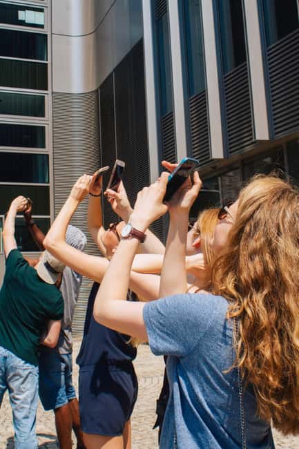 Berlin: Hands-On Mobile Photography Workshop - Finding Photo Ideas on the Spot: Angles and Composition You Can Use Immediately