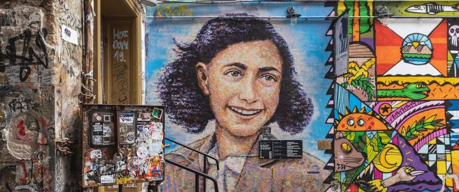 Berlin: Hidden Backyards Guided Walking Tour - Sophienkirche and Auguststraße: place names that explain shifting communities
