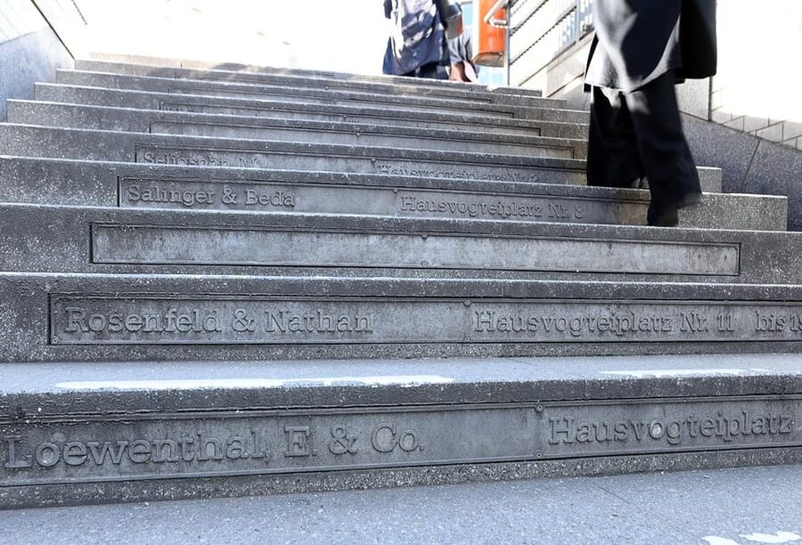 Berlin: Hidden gems around the Gendarmenmarkt - Guided walking tour - What You Really Get From This 2-Hour Gendarmenmarkt Walk