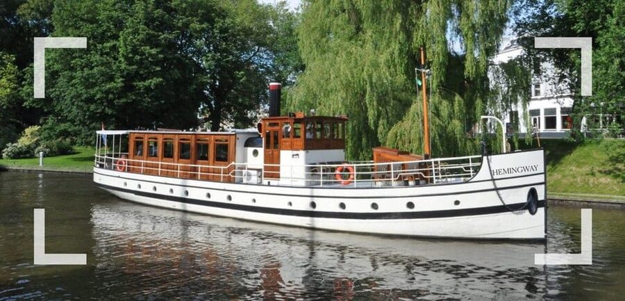 Berlin: Historic Boat Sightseeing City Center Tour - Why the 1908 Hemingway boat changes the whole vibe