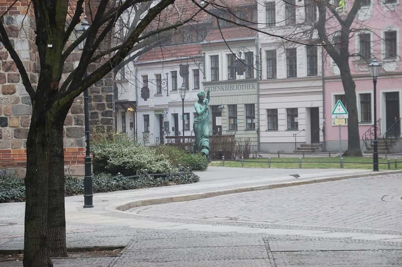 Berlin: Historic Center Walking Tour with a Real Berliner - Where It Starts: Nikolaikirche Museum and the Old-City Anchor