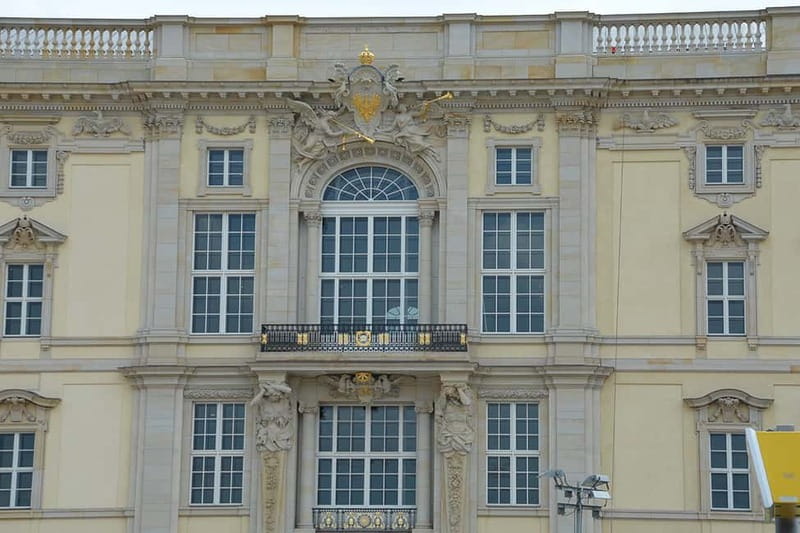 Berlin: Historic Center Walking Tour with a Real Berliner - Berlin Cathedral, Humboldt University, and the “Learning + Faith” Mix