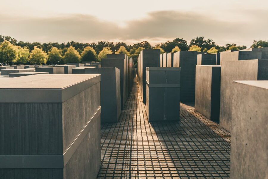 Berlin Historical Highlights Walking Tour - Hitler’s bunker area and the Holocaust Memorial: where the tour slows down for meaning