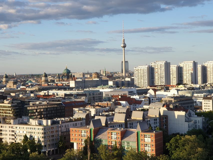 Berlin Historical Highlights Walking Tour - Guide-led pacing: why the walking feels manageable