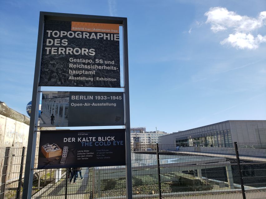 Berlin: Hitler and the Third Reich - a private walking tour - What the Guide Brings: Clear Explanations and Old Photos