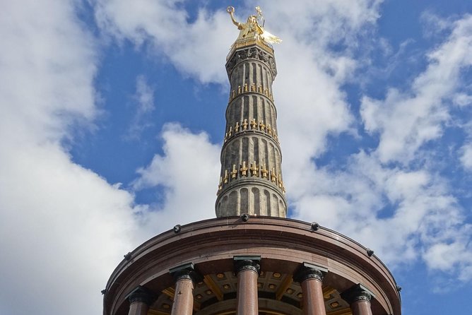 Berlin in one day – day tour with an expert guide - Brandenburg Gate: tying a famous landmark to the Battle of Berlin