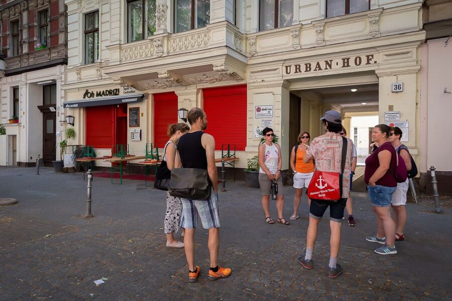 Berlin: Kreuzberg Guided Walking Evening Tour - Kotti to Oranienstraße: the quickest way to get your bearings