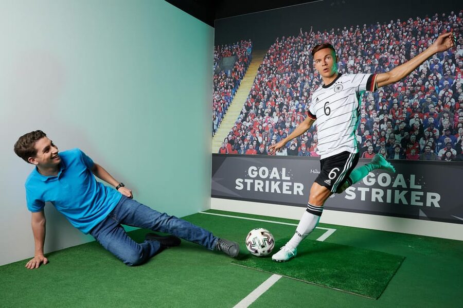 Berlin: Madame Tussauds Admission Ticket - Football Zone: stand by Mbappé, Messi, and Neuer