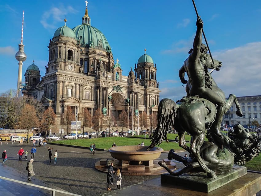 Berlin: Museum Island Guided Walking Tour - Nikolai quarter and the Spree: the walk-through that sets the mood
