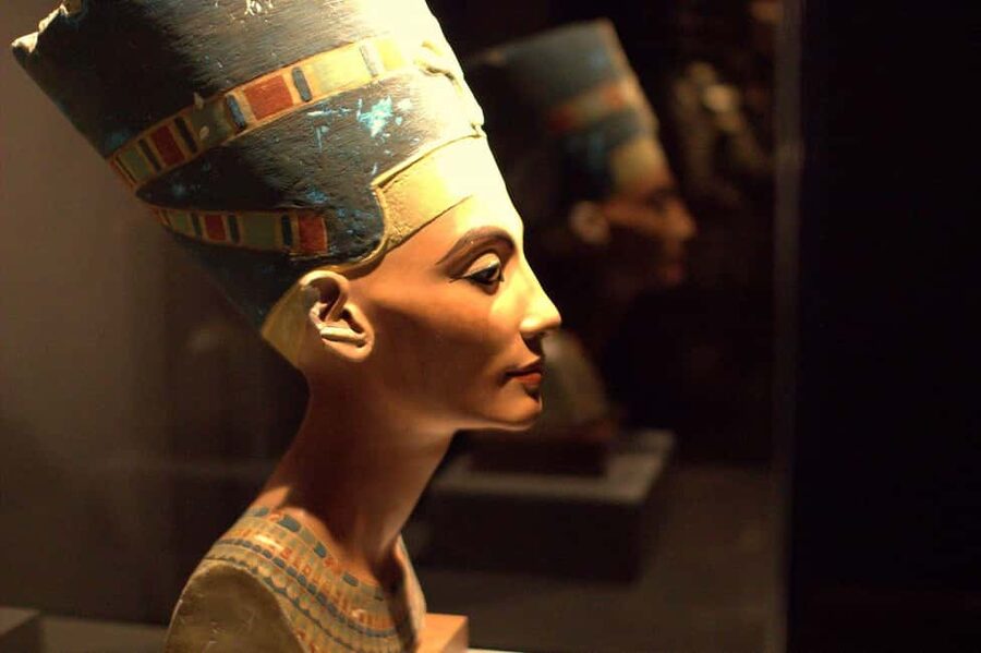 Berlin: Neues Museum Entry & Egyptian Art Digital Tour - How the digital audio tour works inside the galleries