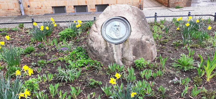 Berlin: Old Neukölln Private Walking Tour - KGB44 and Friedrich Wilhelm I Memorial: power history in the seams