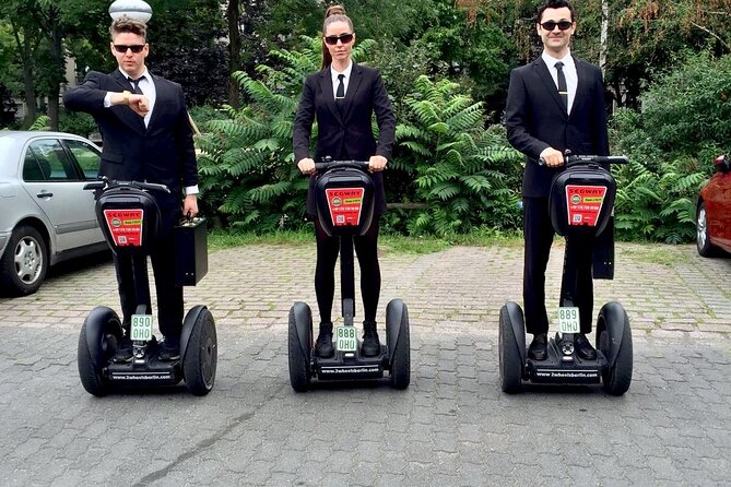Berlin: One-Hour Segway Signature Tour - Brandenburg Gate: unity symbolism with a photo-friendly pause