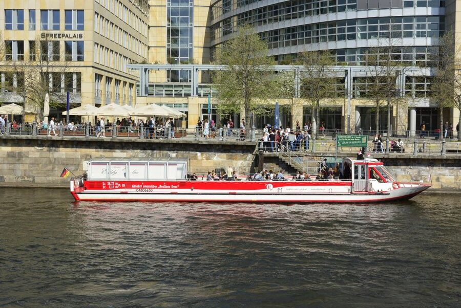 Berlin: Panoramic Boat Tour with Bilingual Audio Guide - Who This Tour Fits Best (and Who Might Skip It)