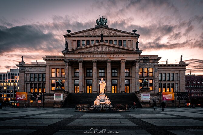 BERLIN PHOTO TOUR with a professional Photographer from Berlin - Small-group coaching with real feedback (and patience)