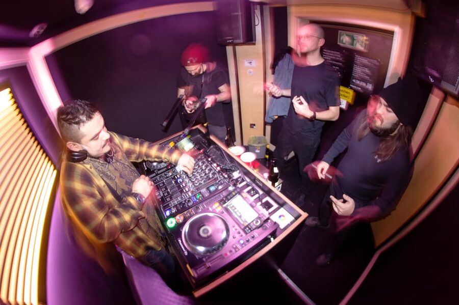 Berlin: Premium Underground Party Tour - The Short Public-Transport Transfers (and What That Means for You)