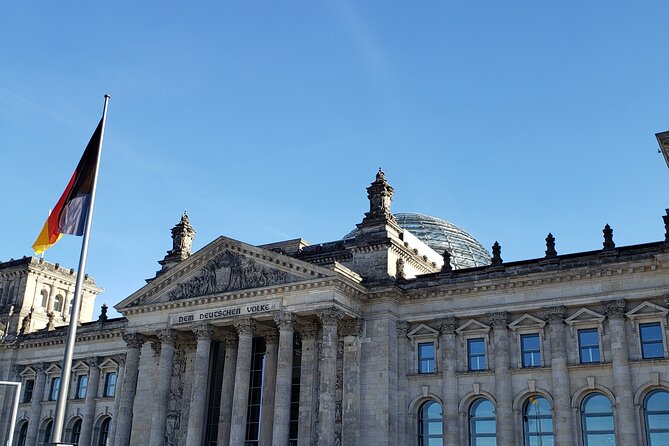 Berlin: Private Highlights Walking Tour with Local Guide and Hotel pickup - Getting picked up and meeting your guide without stress