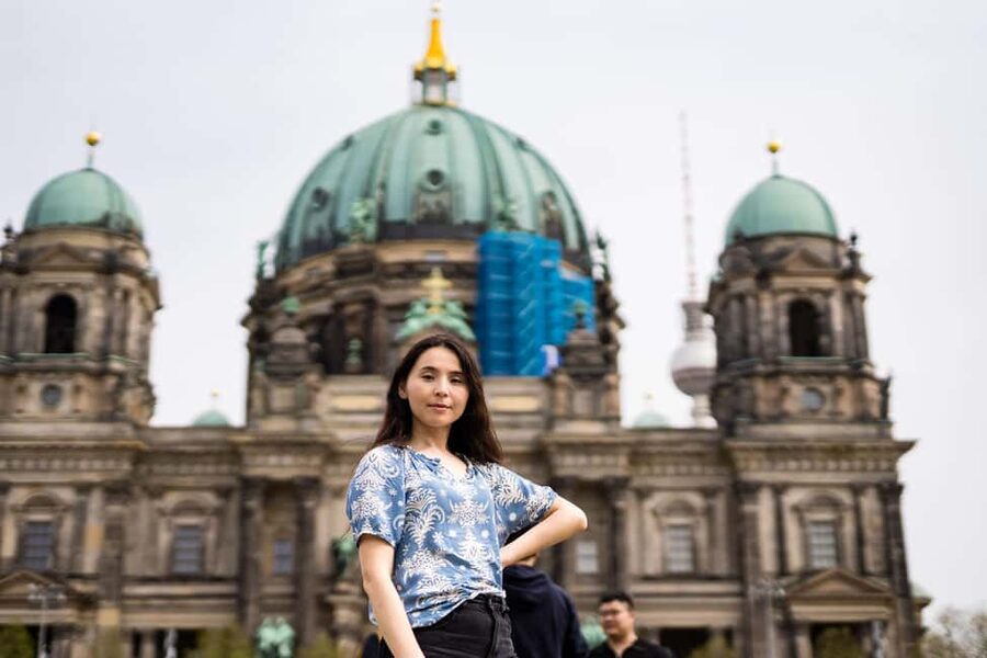 Berlin: Private Photo Session with Professional Photographer - Why this Berlin photo session beats selfies at every landmark