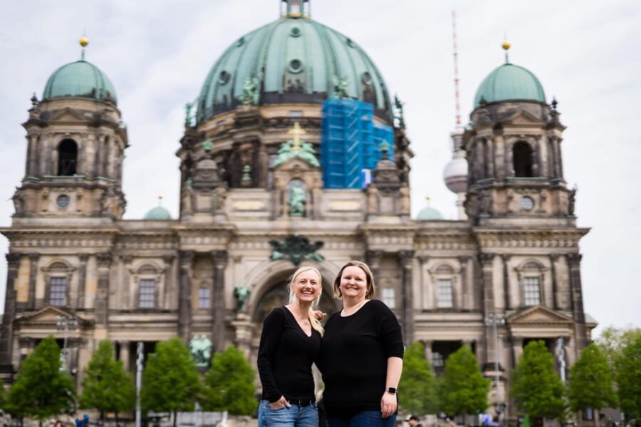 Berlin: Private Photo Session with Professional Photographer - Neues Museum Colonnade courtyard and James Simon Gallery: details that photograph well