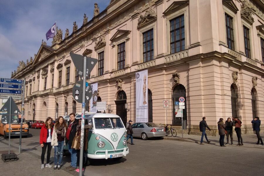Berlin: Private Sightseeing Tour in Iconic Oldtimer VW Bus - Comfort and practical notes: pickup, heating, and the size limit