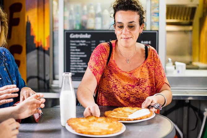Berlin Private Walking Food Tour With Locals: the 10 Tastings - Inside the 10 Tastings: Classics, Drinks, and International Bites