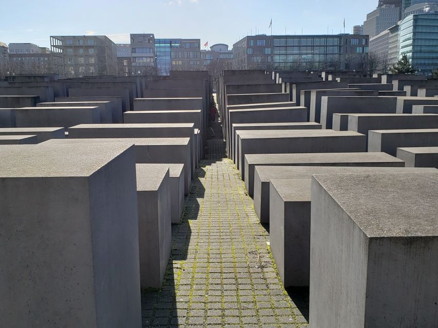 Berlin: Private walking tour through the city center - A Private Walk from Checkpoint Charlie to the Brandenburg Gate