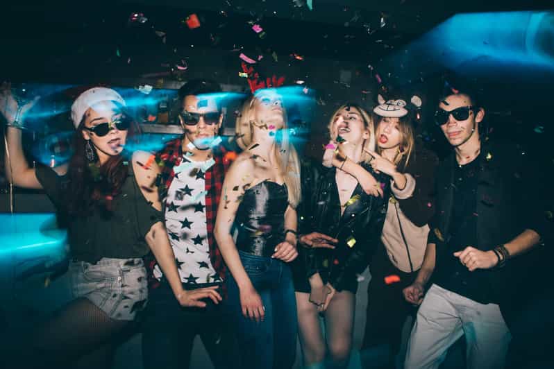 Berlin: Pub Crawl & Party with Free Shots & VIP Club Access - The Club Finale with VIP Entry (and How Matrix Fits In)