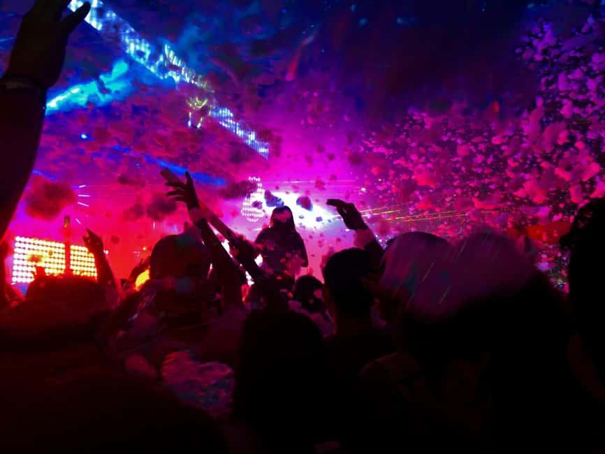 Berlin Pubcrawl: Shots, Party Games, Prices & VIP Club Entry - Key Details That Matter Before You Go