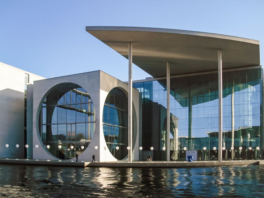 Berlin: Reichstag, Plenary Chamber, Cupola & Government Tour - Starting at ARD Studio: your easy setup for a Reichstag day