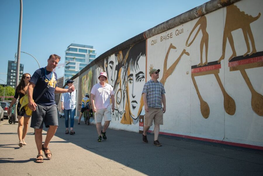 Berlin Reunited and Revived! 3-Hour Alternative Tour - Friedrichshain and Kreuzberg: Alternative Politics Under Pressure