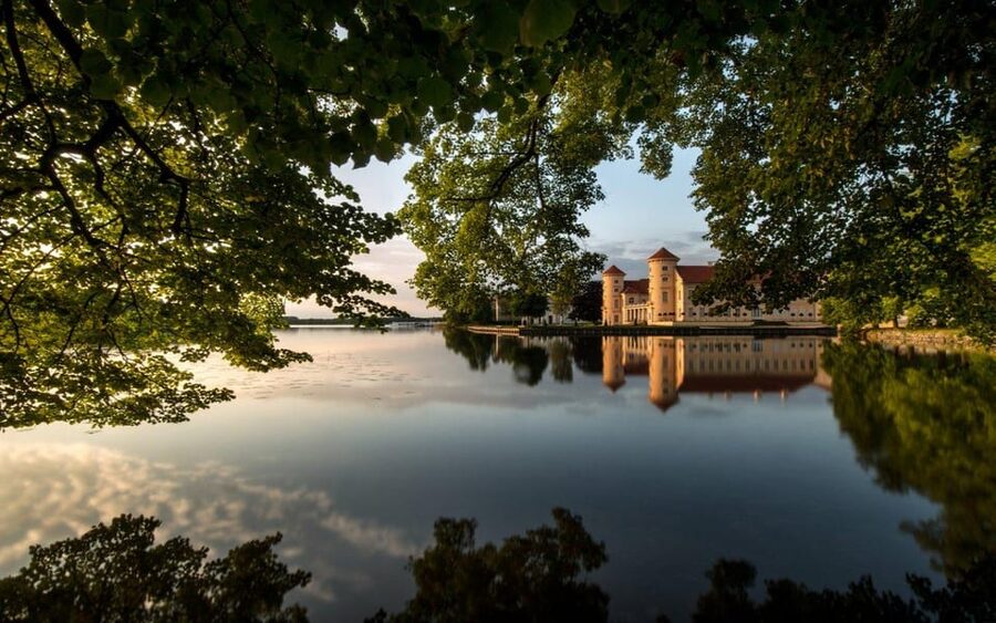 Berlin: Rheinsberg Palace Entrance Ticket - Opening Hours and the Best Time to Go